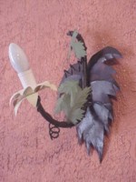 Arandela em metal, motivos naturais, folhas de uva