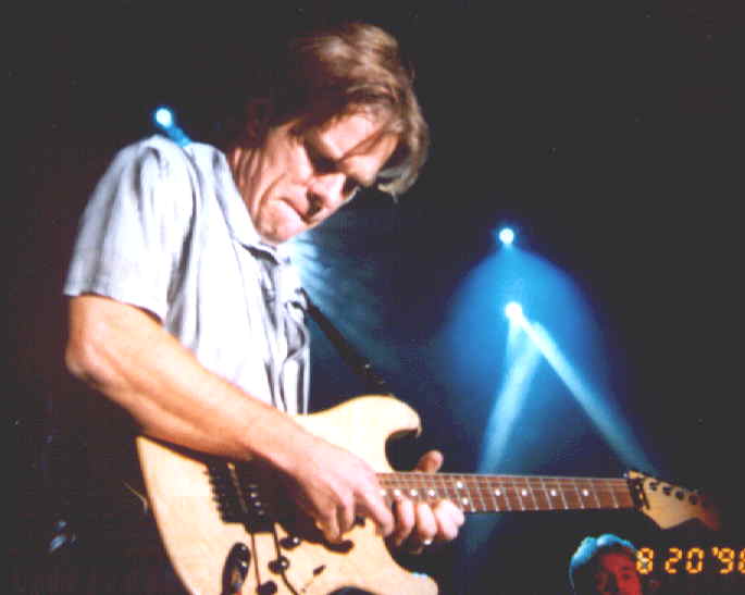 Klshow13.jpg (22765 bytes)