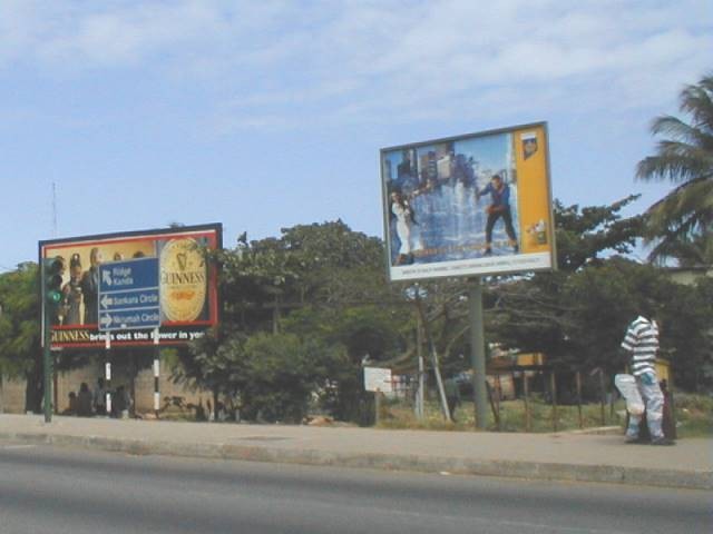 Roadside scene, Accra 