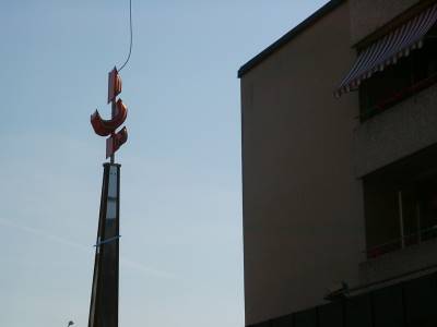 Pylon carrying Skarholmen symbol