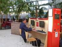 Station internet accesss