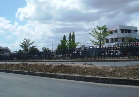 Pedestrian barricade
