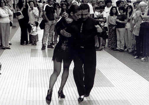 Street artists dancing Tango, Florida street