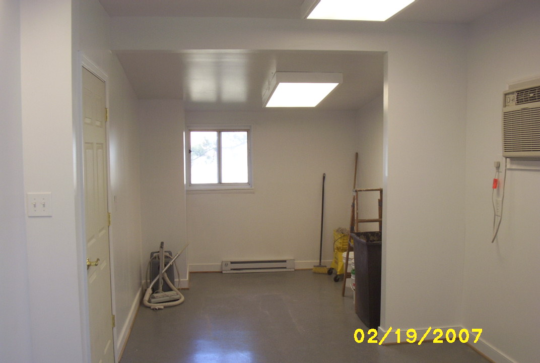 3016-A - Rear Room - about 25 ft long and 9 feet wide