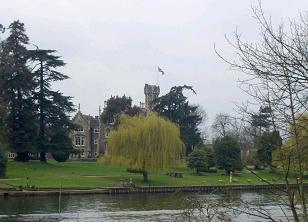 Oakley Court, BOVENEY