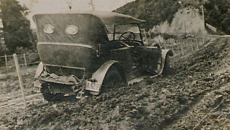 Rough Roads in the Ohura District 1920