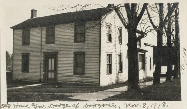Believed to be the Dodge summer home in Dodgeville.
Image dated November 8, 1918.