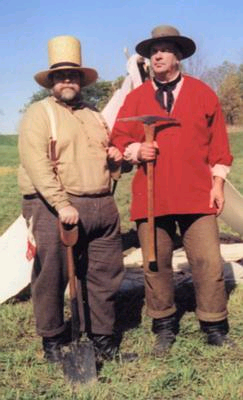 Typical clothing of 'Lead Rush' diggers, circa 1826-1828.
OLRHS members Rusty Ayers(L) and Robert Braun.
(Credit: Betsy Urven.)
