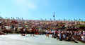 crowd3.jpg (119691 bytes)