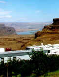 gorge2.jpg (111116 bytes)