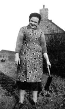 Mrs Amy Gee, Warden 1941 - 49