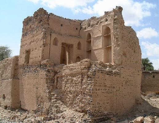  Ruins at old Sinaw. 