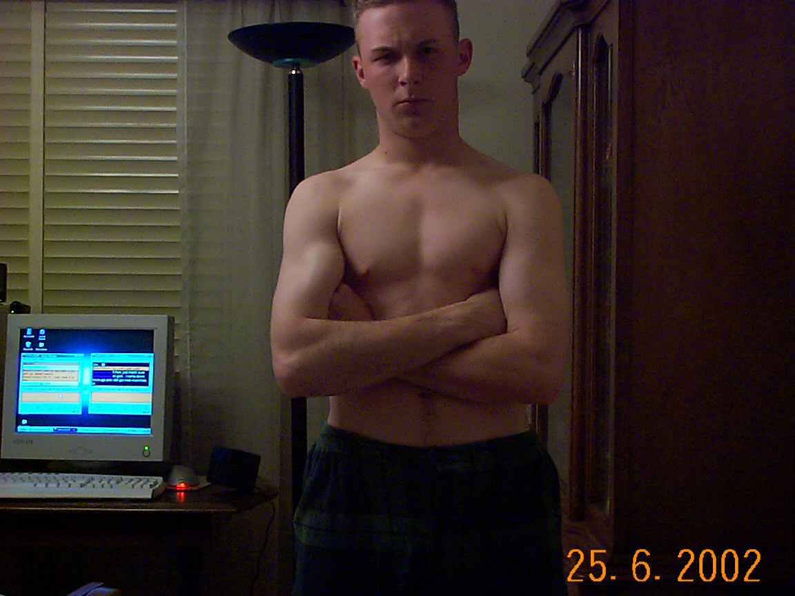 L00K At Those Pecs!