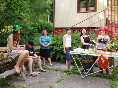 Ompelukerhon kes�juhlat 2005