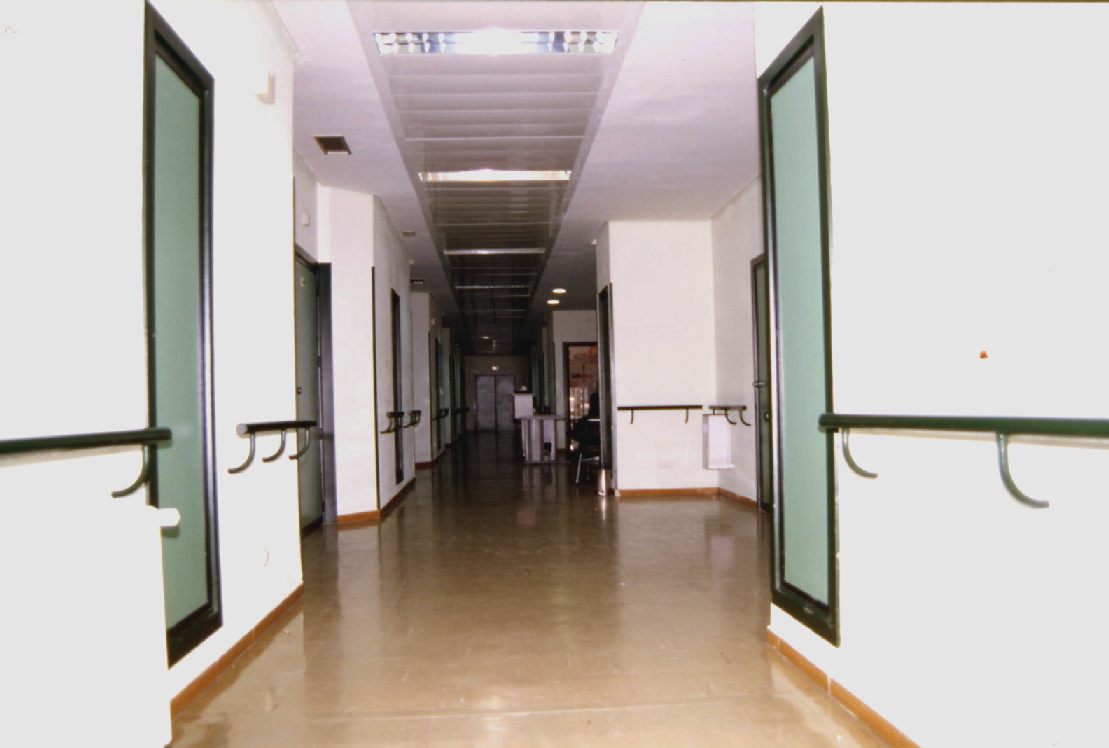 VISITA VIRTUAL.Pasillo desde la entrada