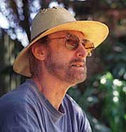 Damien Broderick en un curso de jardiner�a