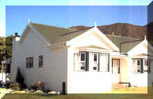 house.jpg (22064 bytes)