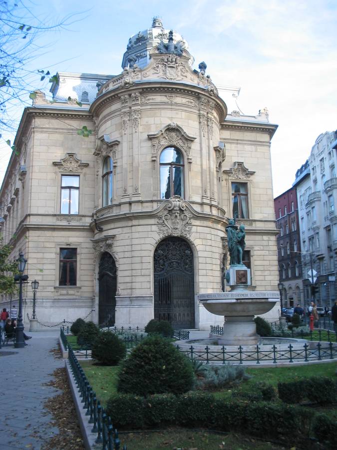 Konyvtar