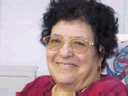 Eğitim tarihinde önemli başarılı yardımıyla değerli etkili, nadir fedakar, idealist Kıbrıs'lı Türk kadını Suzan Arı (1927-2002).
