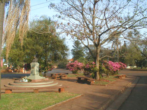 Monumento a Sarmiento-(67kb)