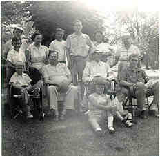 MOMS FAMILY