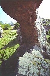 Arco natural de Iruaitzeta, en Urbasa