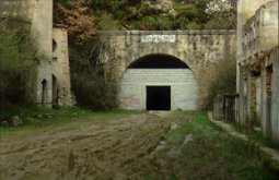 Enga&ntilde;a tunelaren hego-ahoa