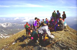 Orhiko gainean atsedena hartzen