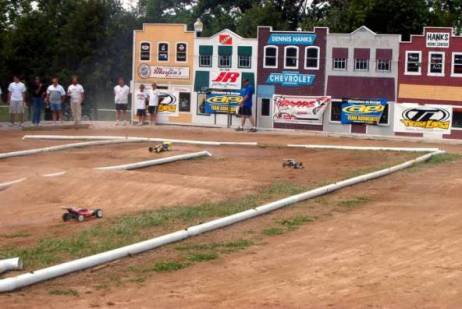 trackracerz.jpg (17971 bytes)