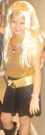 Jasmine McGee "Shakira"