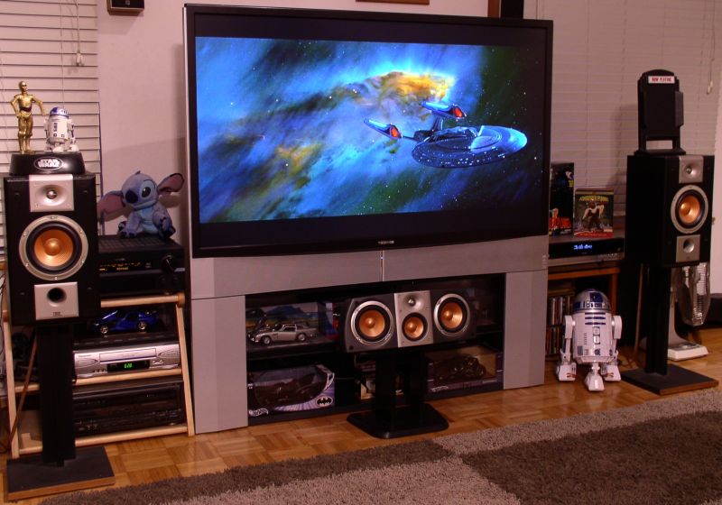 Click to see my new Toshiba 62HM196