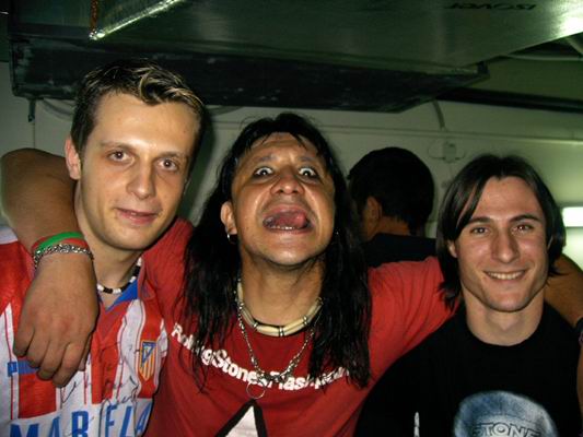 Un Mono y dos Dandys.