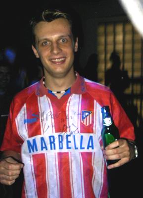El presi, con la firma del Mono.