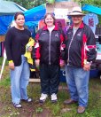 Pauline, Maureen & Terry in family pose