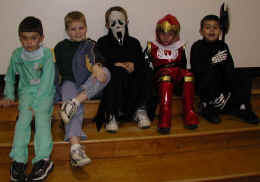 halloween04-10.jpg (75077 bytes)