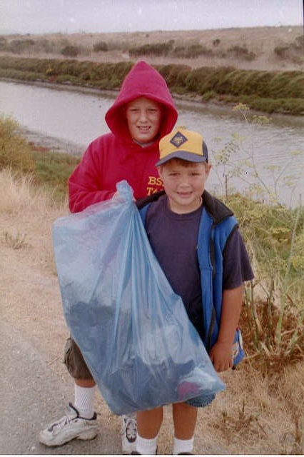 Cub Scouts and Boy Scouts working together