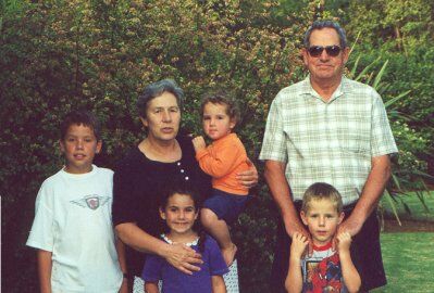 Hanlie se Pa en Ma met vier kleinkinders
