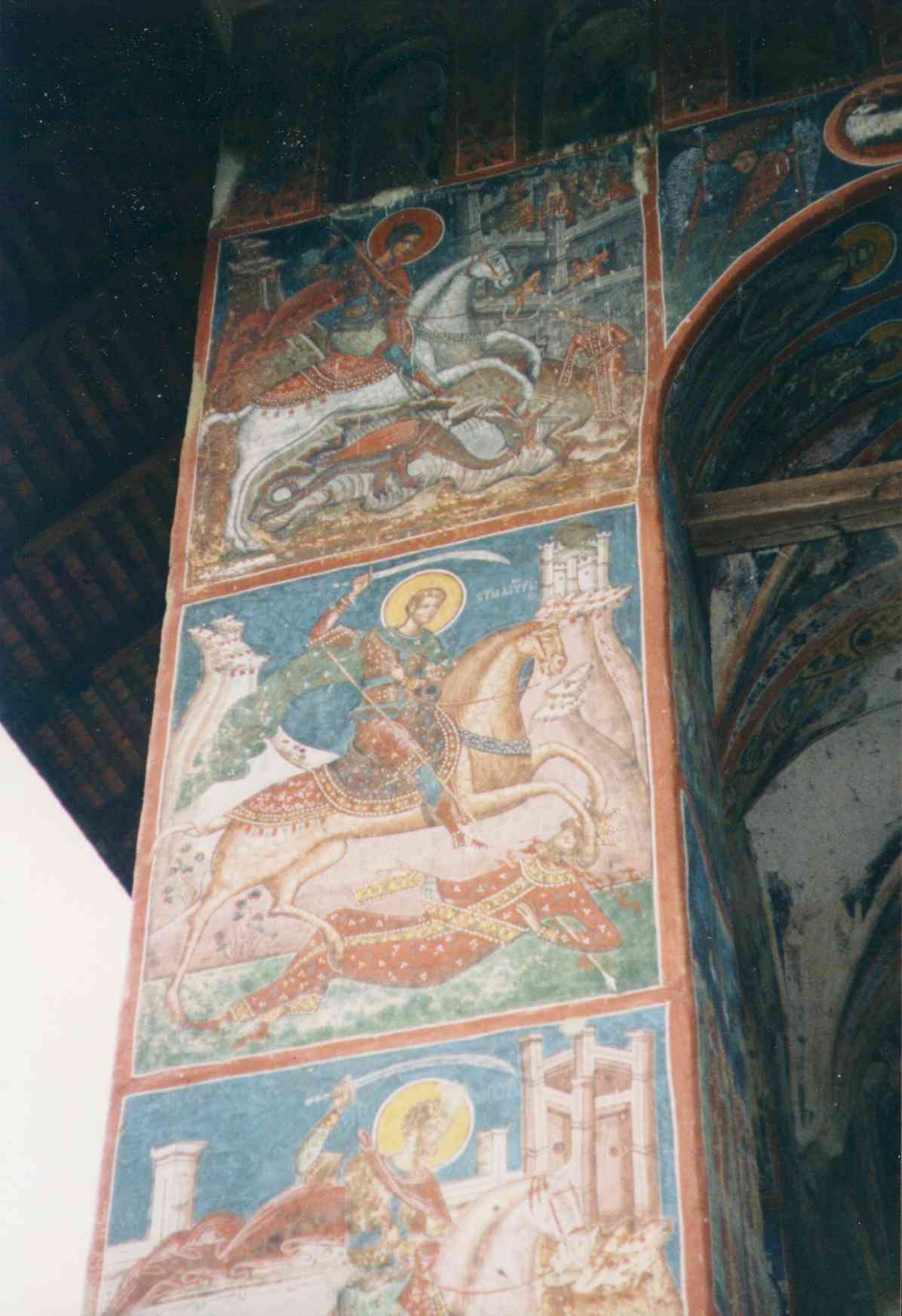 Southwest_pillar-St._George_and_St._Demeter(108,430bytes)