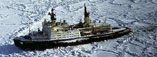 Barco rompehielos atomico "Arctica" en oceano Arctico