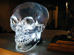 Mitchell-Hedges type human crystal skull