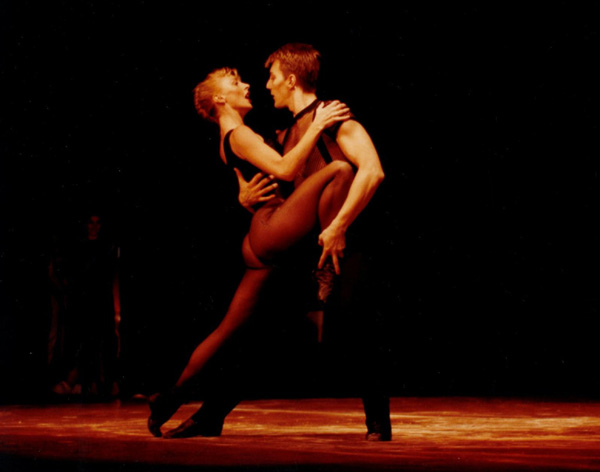 Acro Tango