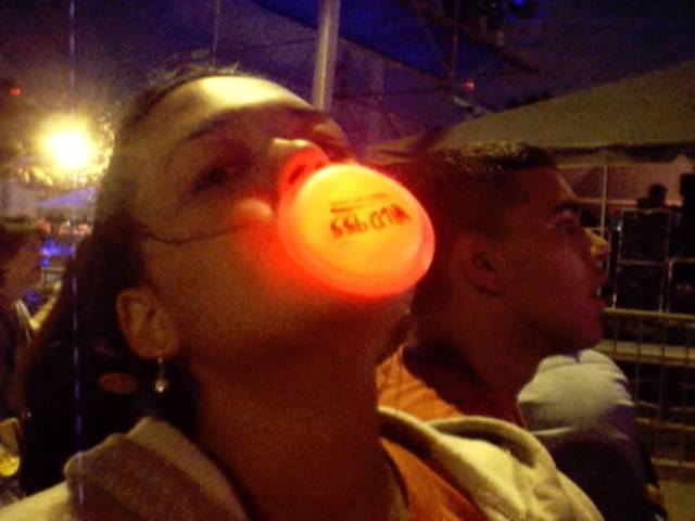 Me, SunFest, Lionel in the background, he no longer looks that young, lol.