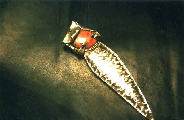 Broche made of Silver and Stone