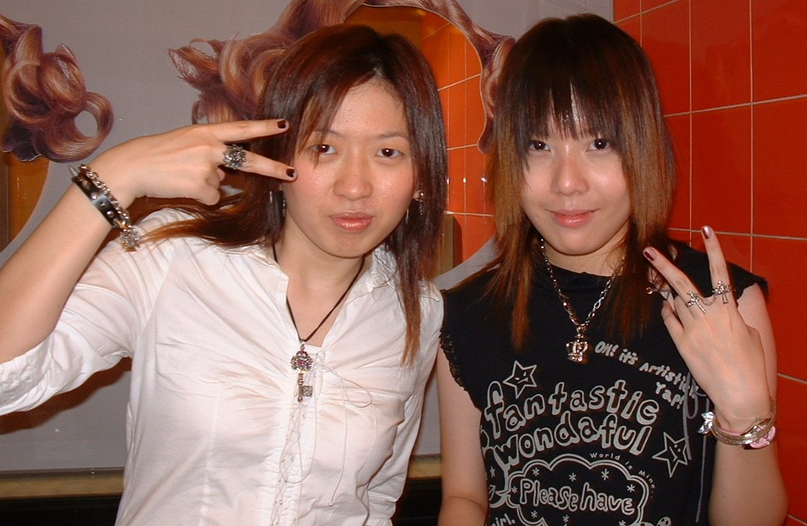 With kiru...waiting for rinka to finish her makeup....