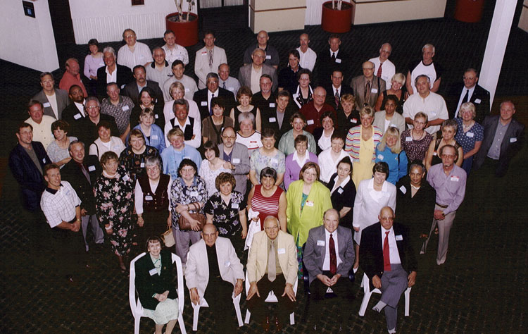 Reunion Group Pic2.jpg (117335 bytes)
