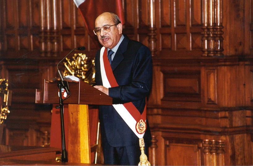 paniaguapresidente.jpg (252056 bytes)