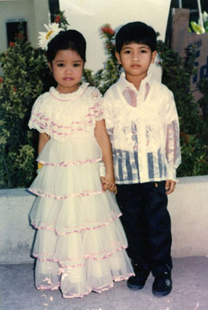 Look at our hands. He's Edison, my 3rd cousin.