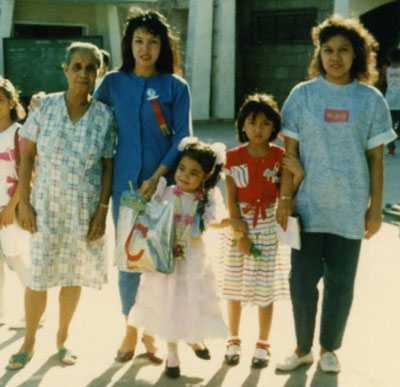 Kulit with Inang, Ma, Ate Faye, Tita Nelia