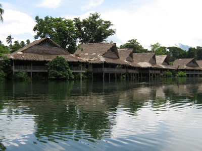 Mga Kubo sa Tabing Ilog