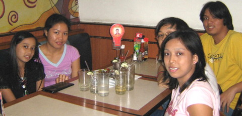 Minsan sa aming paglalakbay sa SM Pampanga kami'y nakapag-Pizza Hut...
